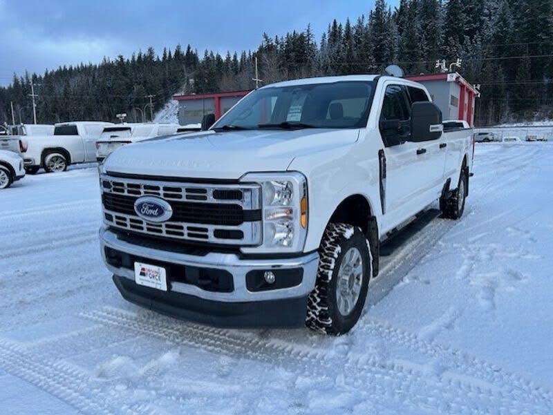 2024 Ford F-350 Super Duty XLT Crew Cab 4WD