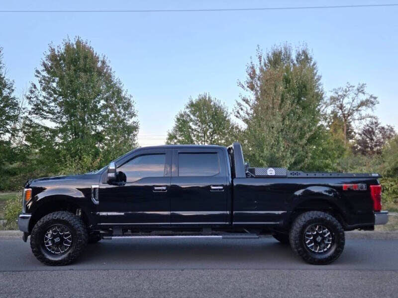 2019 Ford F-350 Super Duty Limited Crew Cab LB 4WD