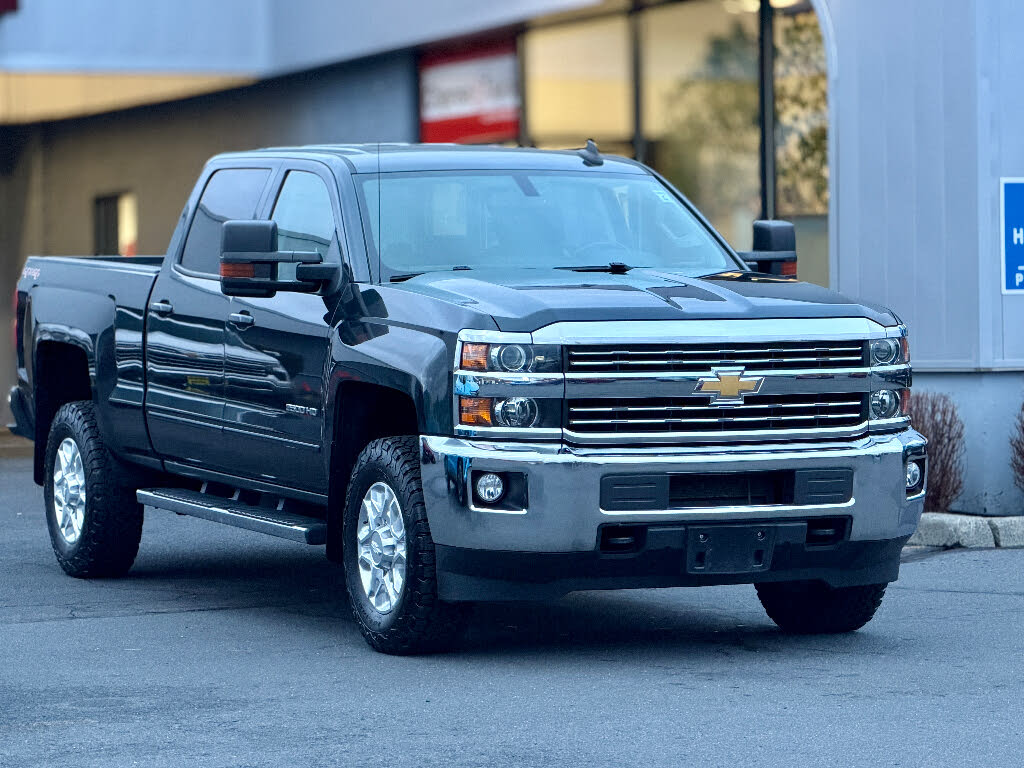 2017 Chevrolet Silverado 2500HD LT Crew Cab 4WD
