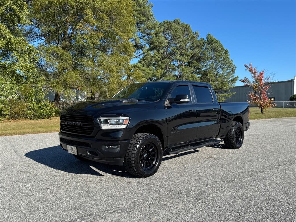 2019 RAM 1500 Sport Crew Cab 4WD