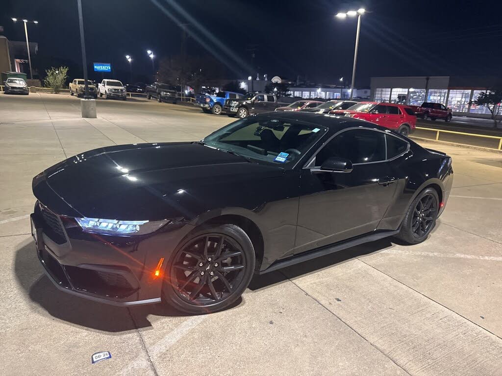 2025 Ford Mustang EcoBoost Fastback RWD