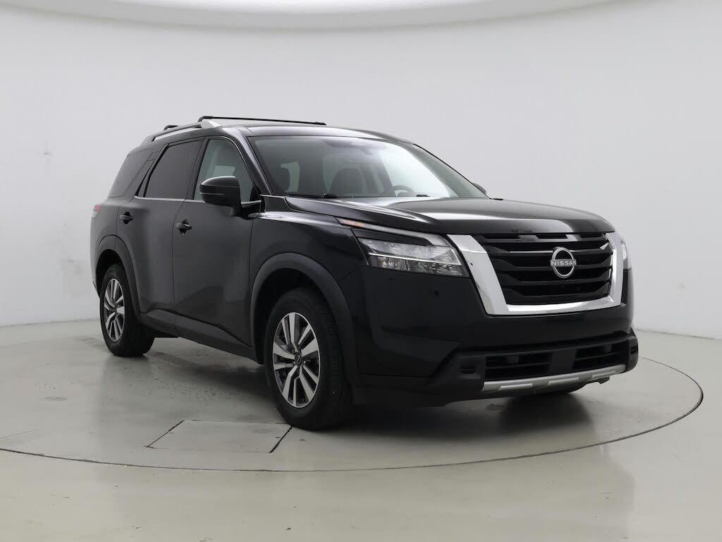 2023 Nissan Pathfinder SL 4WD