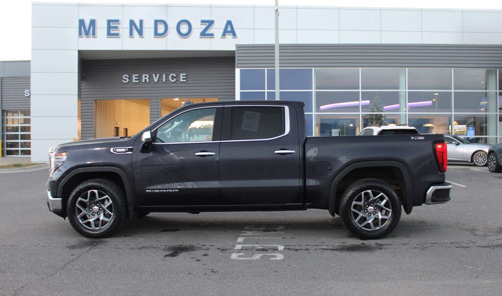 2022 GMC Sierra 1500 SLT Crew Cab 4WD