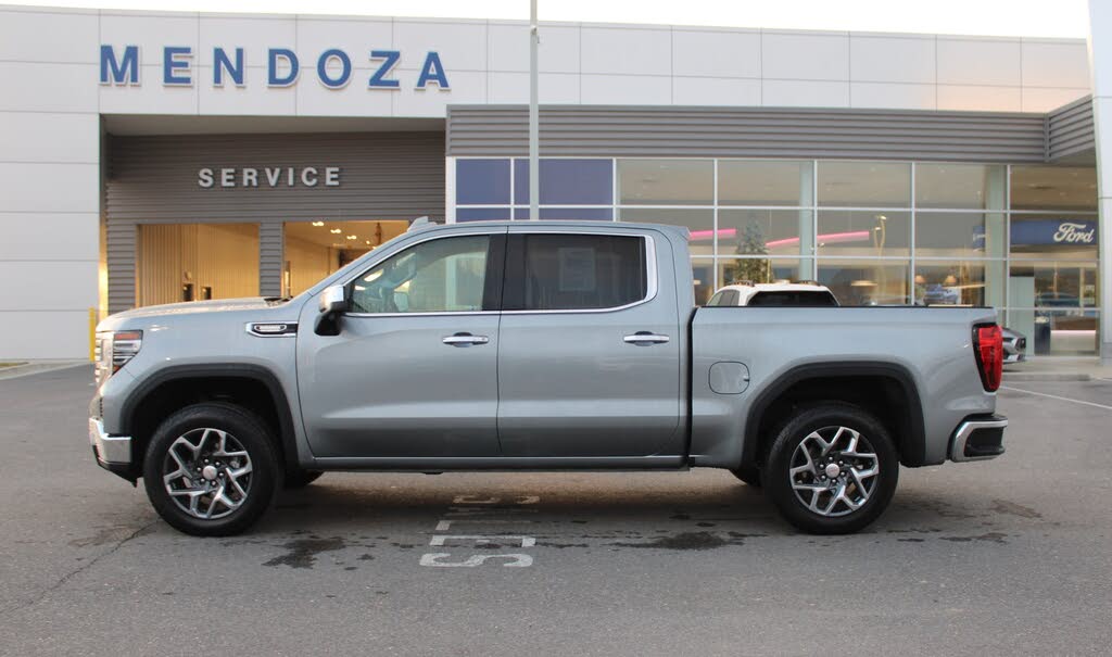 2023 GMC Sierra 1500 SLT Crew Cab 4WD