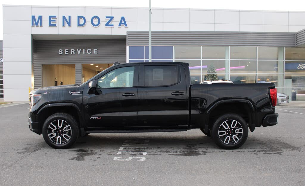 2023 GMC Sierra 1500 AT4 Crew Cab 4WD