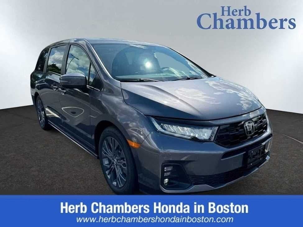 2026 Honda Odyssey Touring FWD