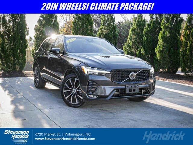 2025 Volvo XC60 B5 Plus Dark Theme AWD