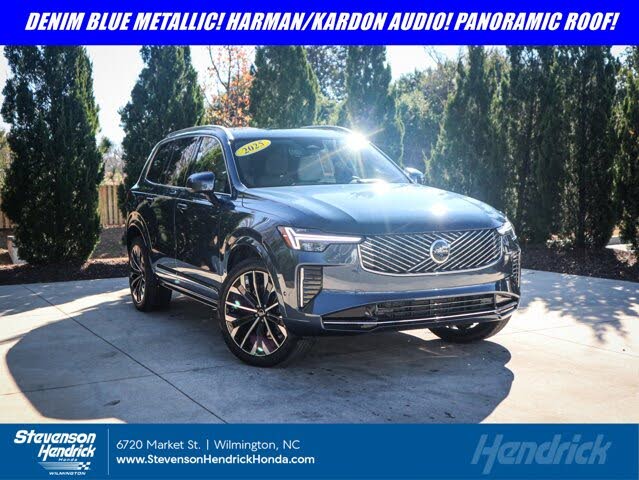 2025 Volvo XC90 B6 Ultra Bright Theme 7-Passenger AWD