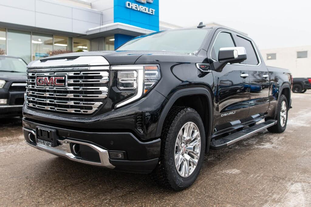 GMC Sierra 1500 Denali Crew Cab 4WD 2025