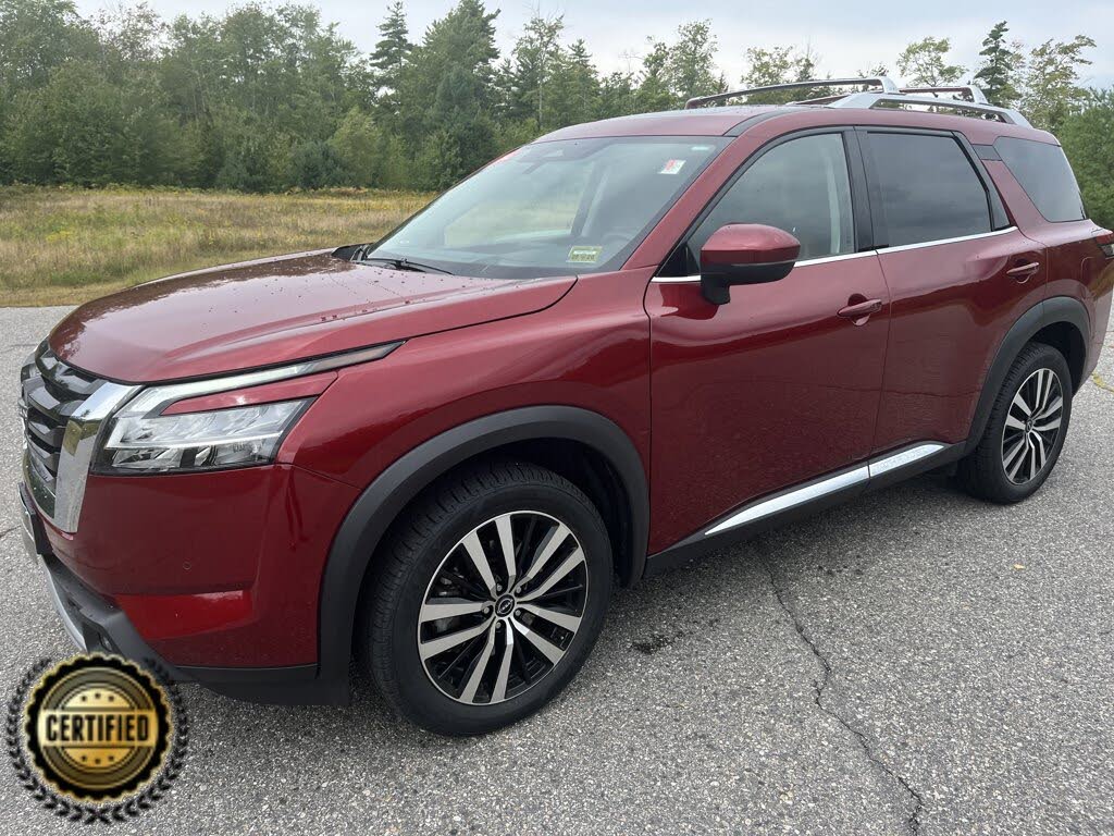 2023 Nissan Pathfinder Platinum FWD