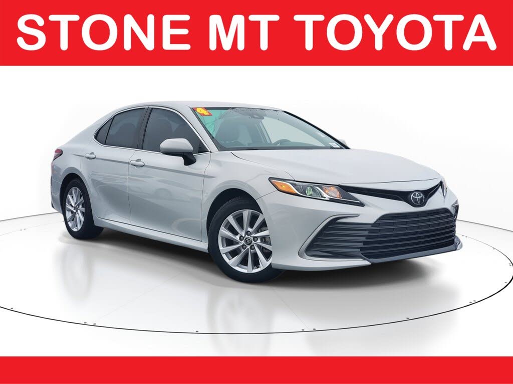 2024 Toyota Camry LE FWD