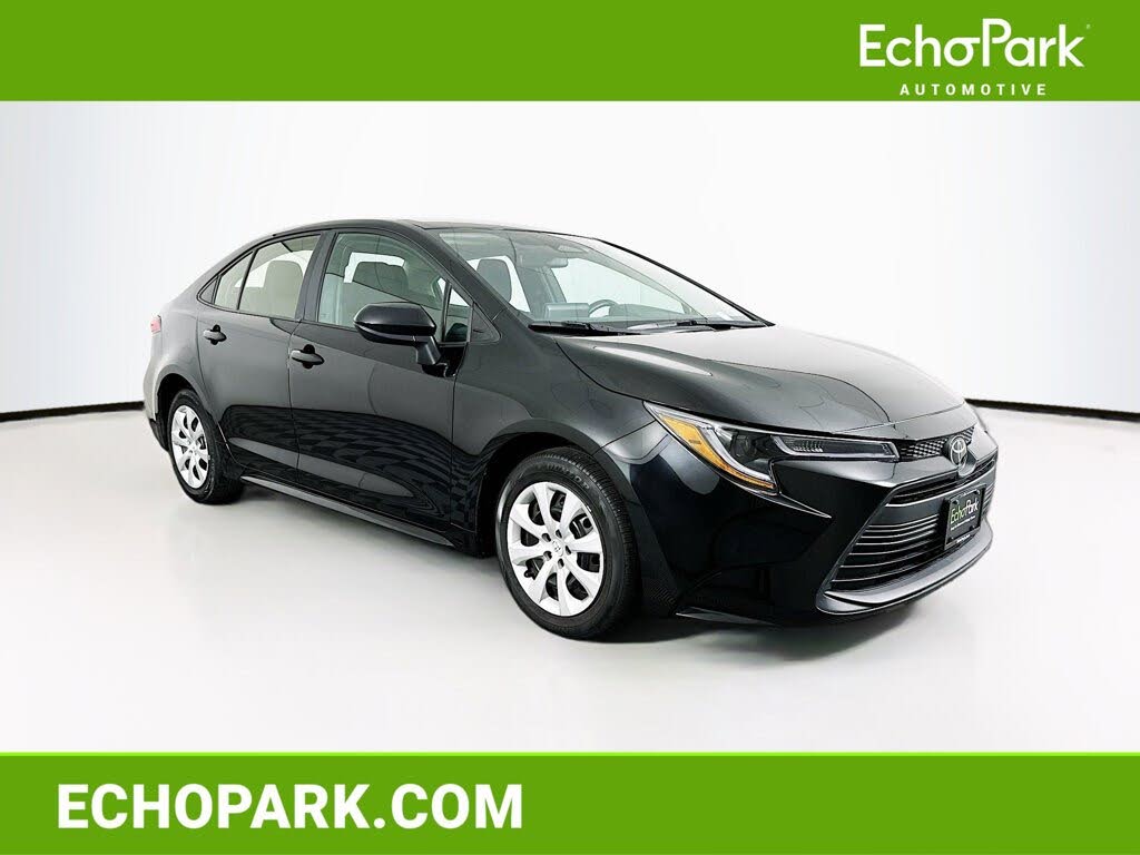 2025 Toyota Corolla LE FWD