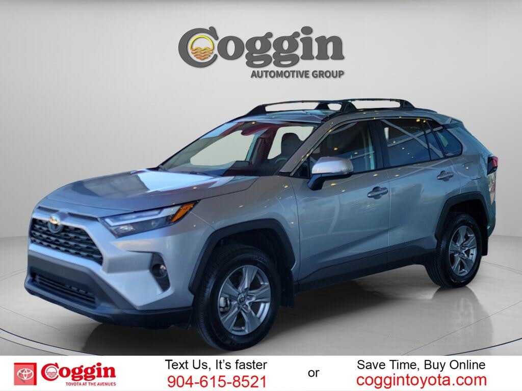 2025 Toyota RAV4 XLE FWD