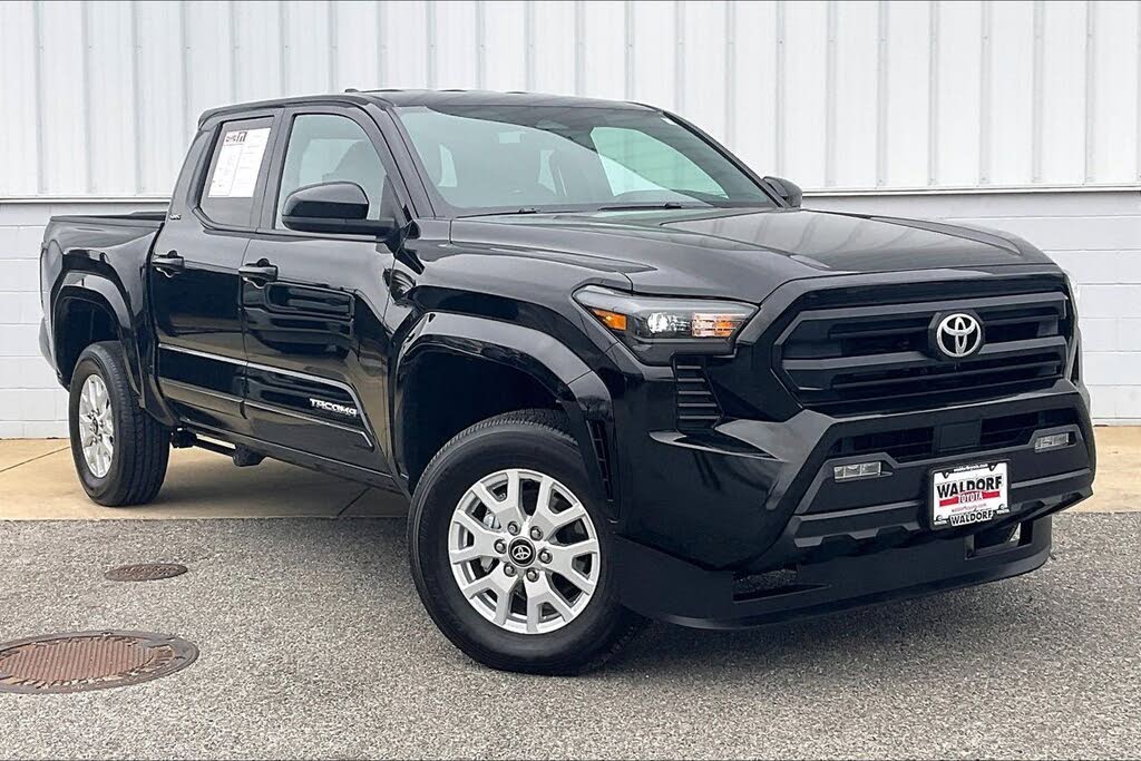2025 Toyota Tacoma SR5 Double Cab 4WD