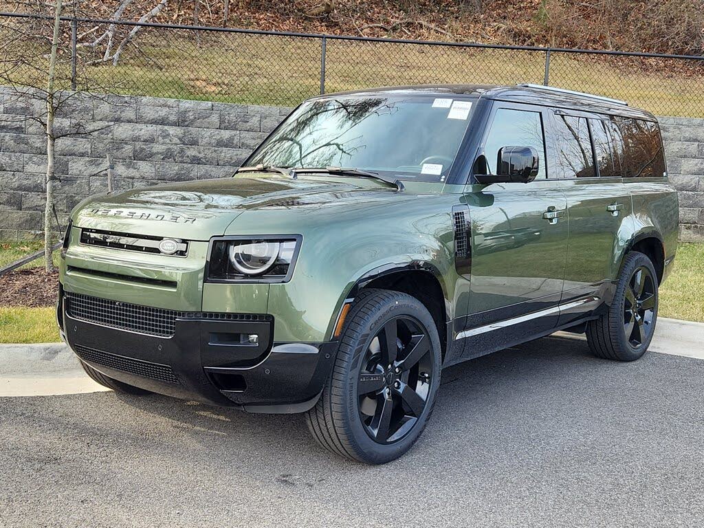 2026 Land Rover Defender 130 P400 X-Dynamic SE AWD