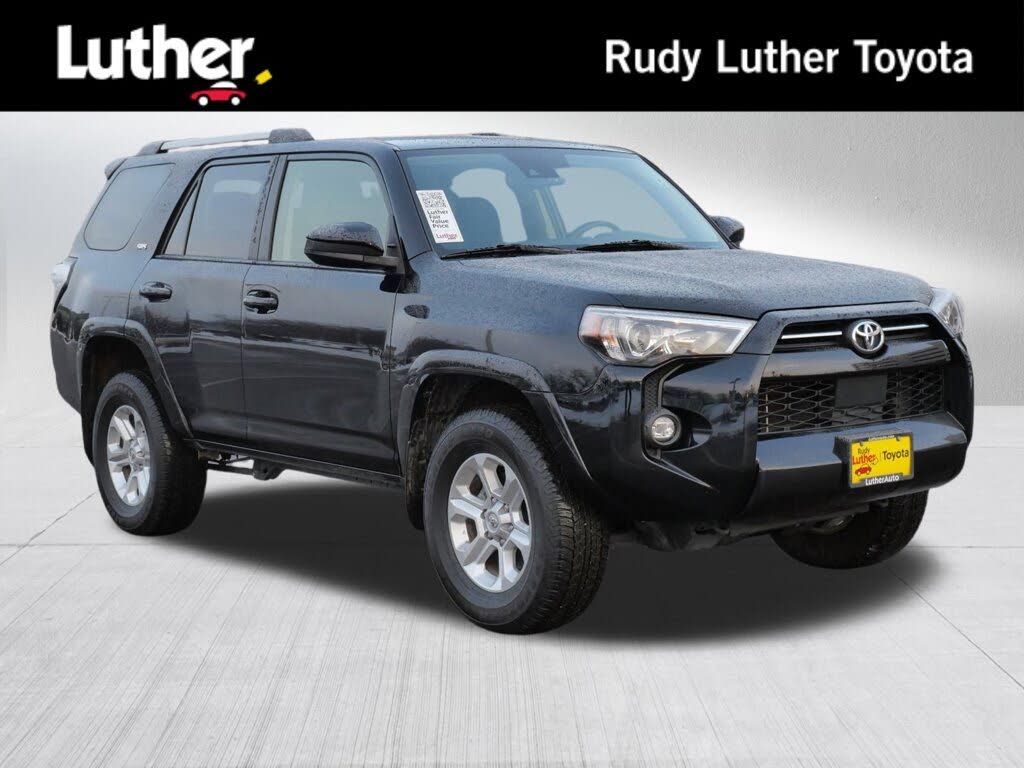 2024 Toyota 4Runner SR5 4WD