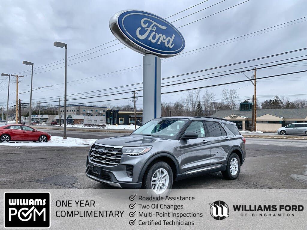 2025 Ford Explorer Active AWD