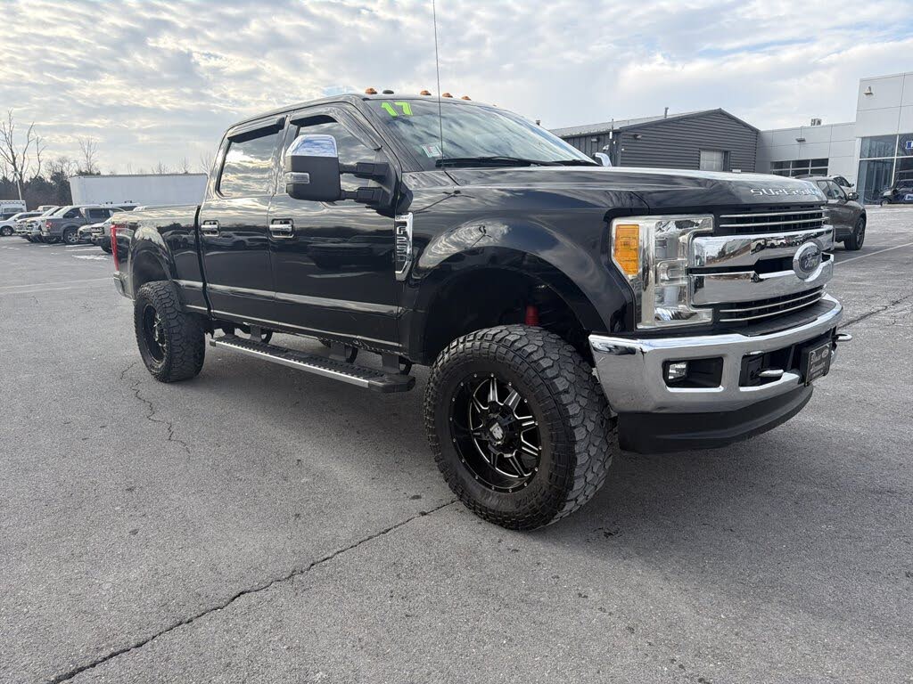 2017 Ford F-250 Super Duty Lariat Crew Cab 4WD
