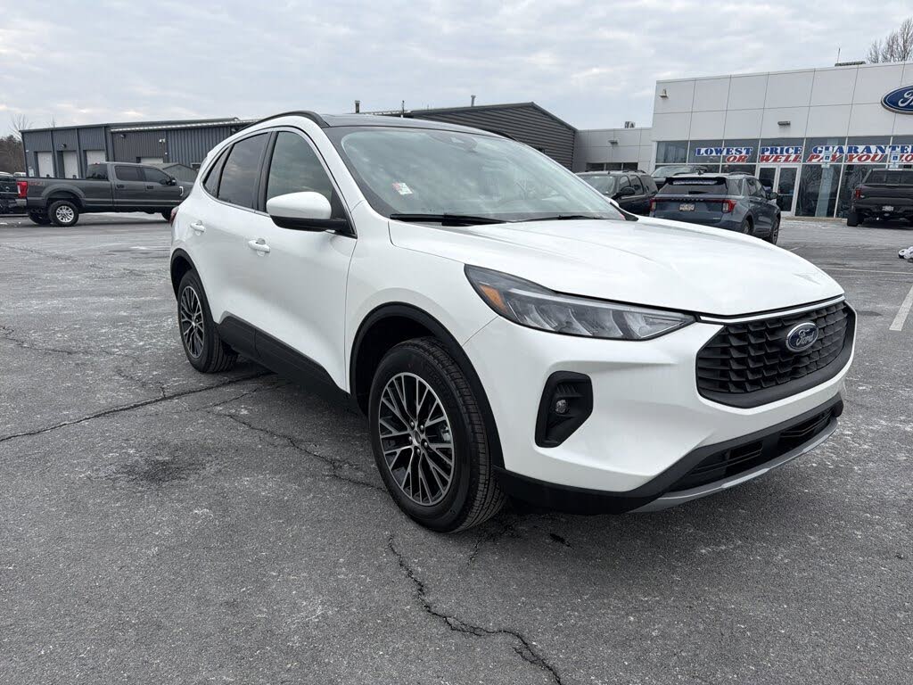 2026 Ford Escape Hybrid Plug-in FWD