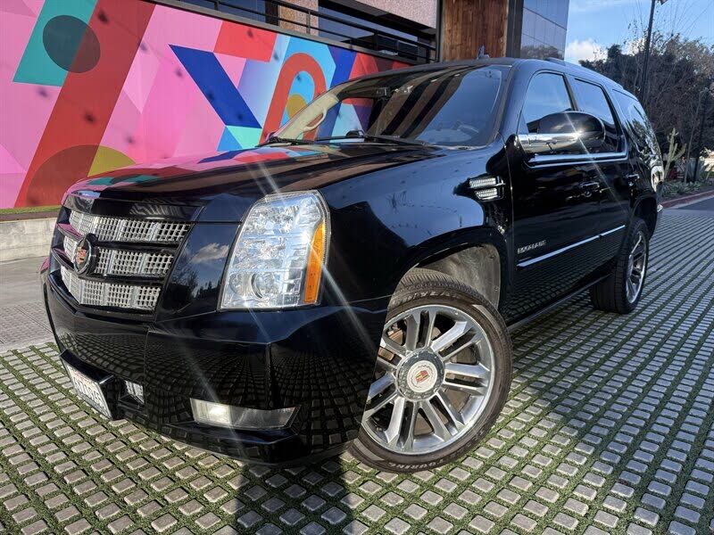 2013 Cadillac Escalade Premium RWD