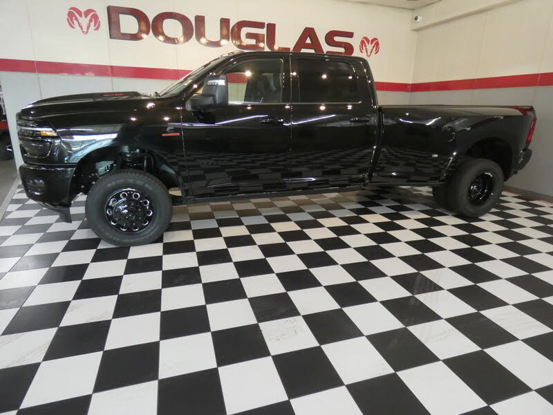 2026 RAM 3500 Laramie Crew Cab LB DRW 4WD