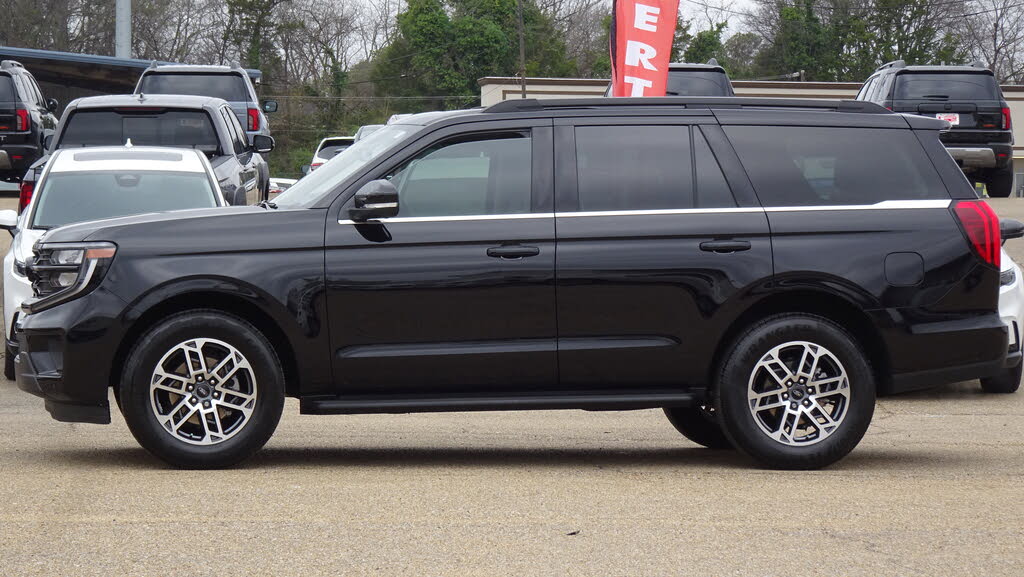 2025 Ford Expedition Active RWD