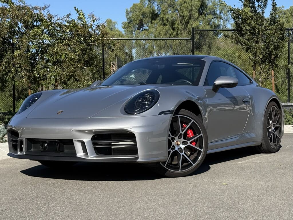 2025 Porsche 911 Carrera S Coupe RWD