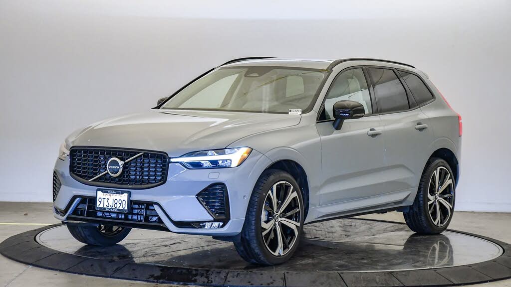 2025 Volvo XC60 B5 Ultra Dark Theme AWD