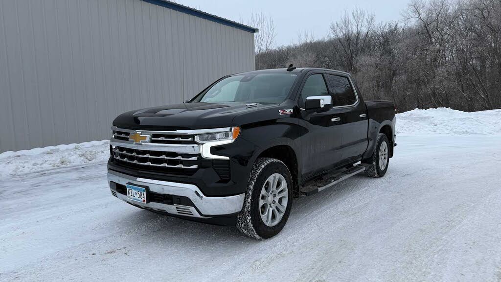 2023 Chevrolet Silverado 1500 LTZ Crew Cab 4WD