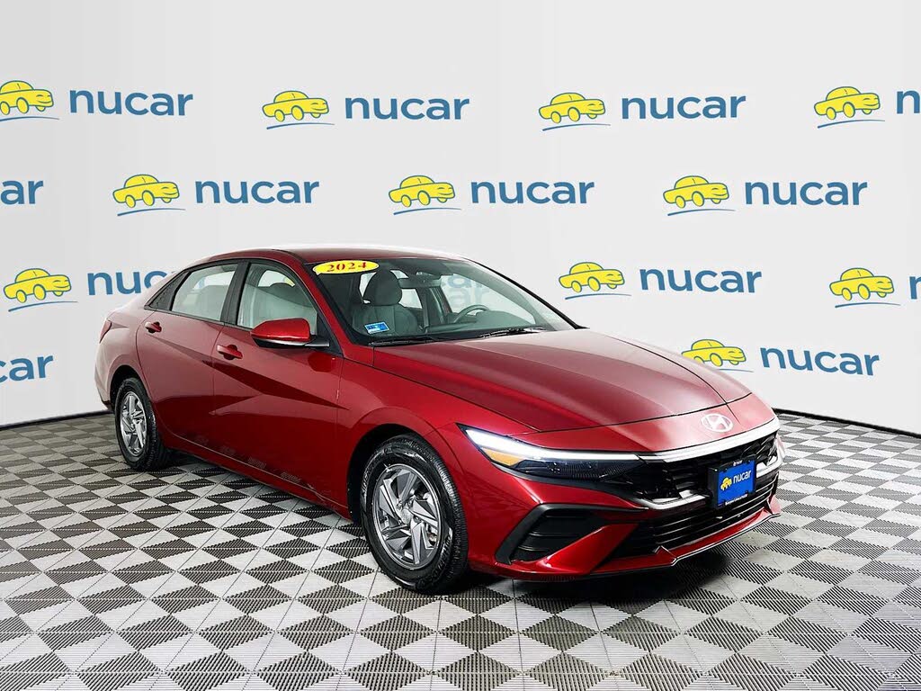 2024 Hyundai Elantra SE FWD