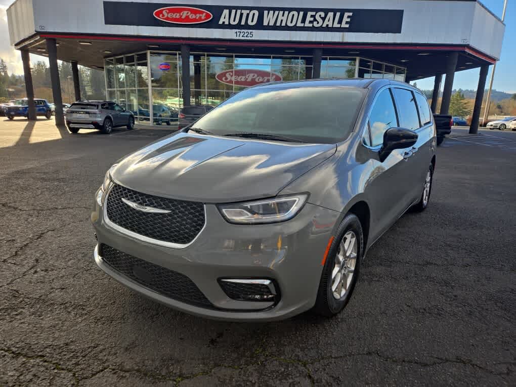 2025 Chrysler Pacifica Select FWD