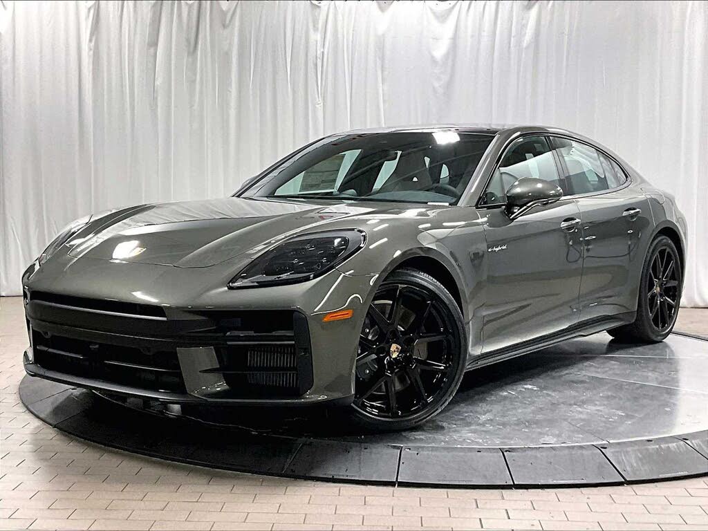 2026 Porsche Panamera 4 AWD