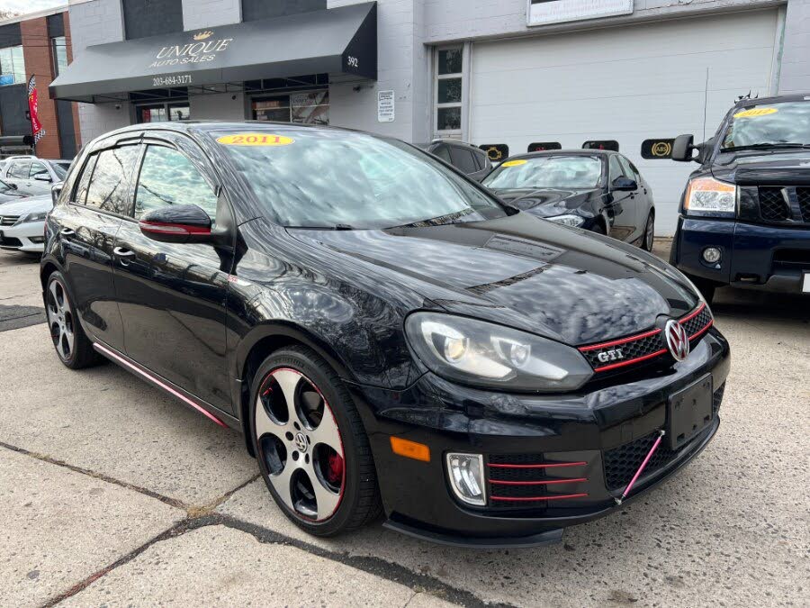 2011 Volkswagen Golf GTI 2.0T 4-Door FWD with Sunroof and Navigation
