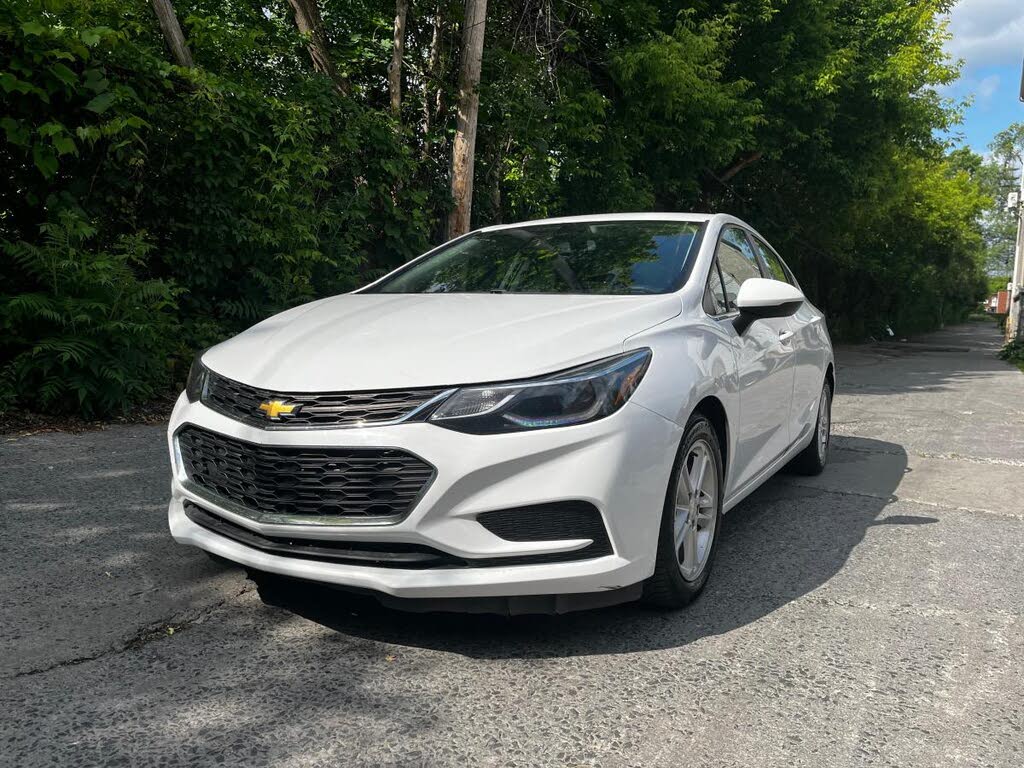 2018 Chevrolet Cruze LT Sedan FWD