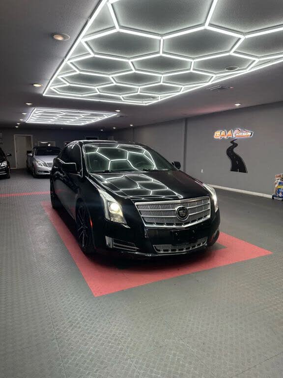 2013 Cadillac XTS Platinum FWD
