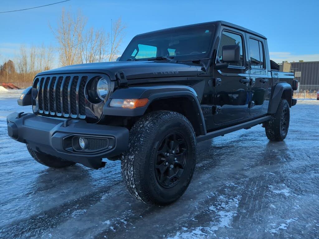 Jeep Gladiator Willys Crew Cab 4WD 2023