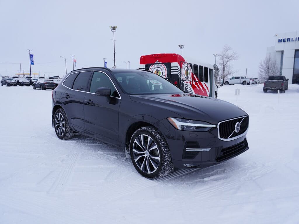 2022 Volvo XC60 B6 Momentum AWD