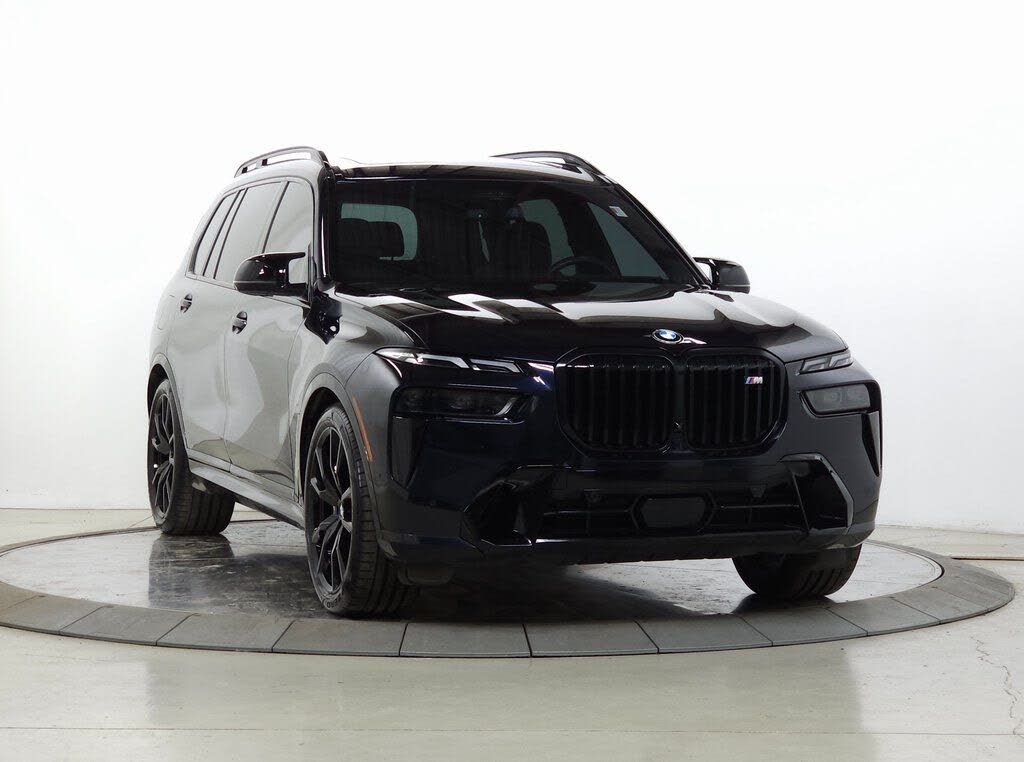 2025 BMW X7 M60i AWD
