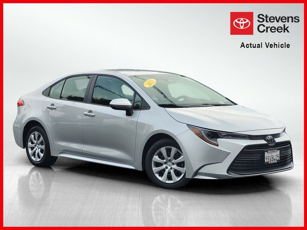 2025 Toyota Corolla LE FWD