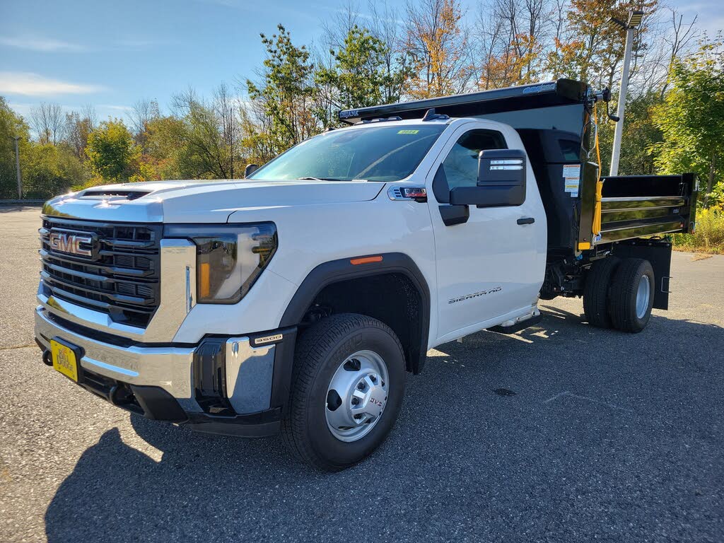 2025 GMC Sierra 3500HD Chassis Pro Regular Cab 4WD