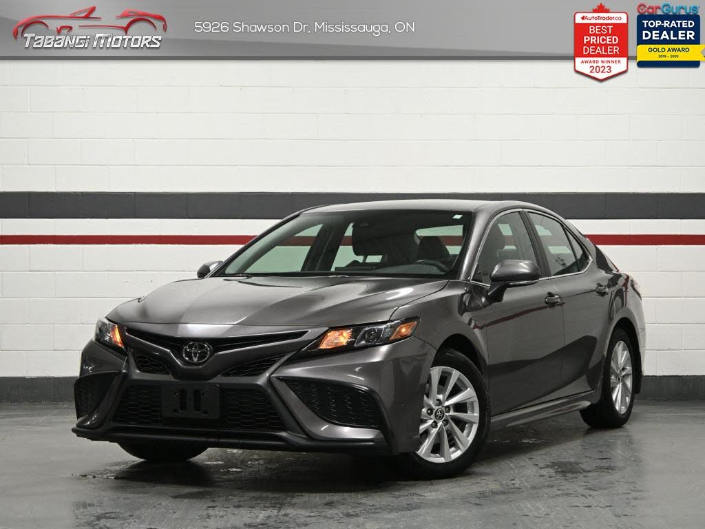 Toyota Camry SE FWD 2024