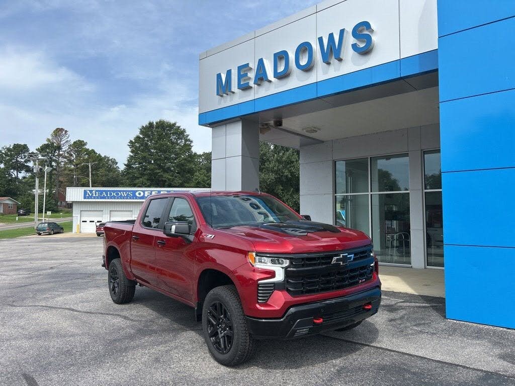 2025 Chevrolet Silverado 1500 LT Trail Boss Crew Cab 4WD