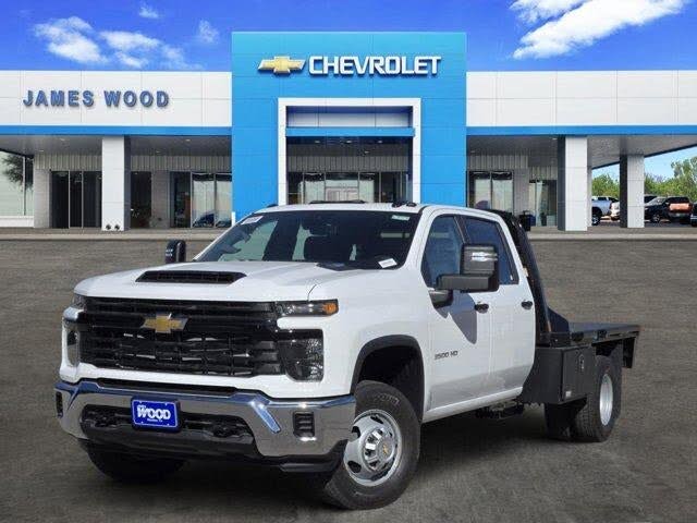 2026 Chevrolet Silverado 3500HD Chassis Work Truck Crew Cab 4WD