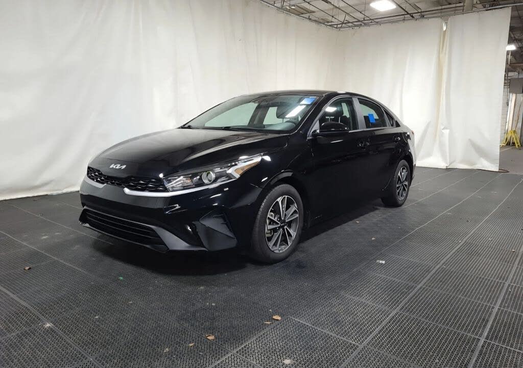 2024 Kia Forte LXS FWD