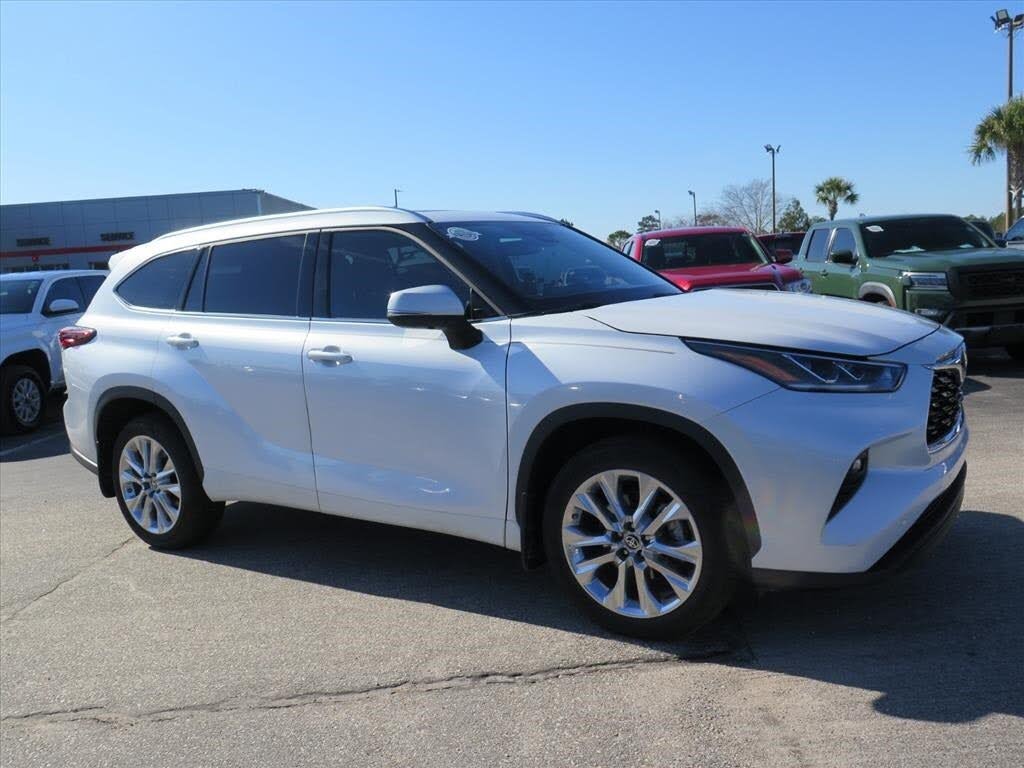 2024 Toyota Highlander Limited FWD