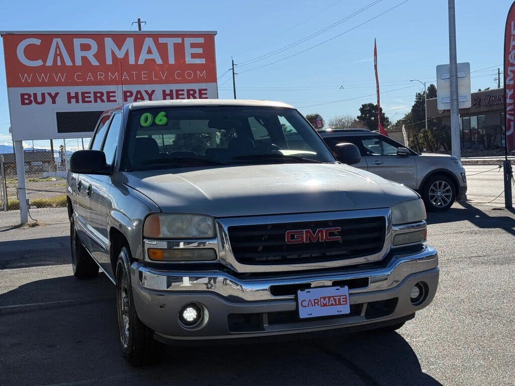 2006 GMC Sierra 1500 SL2 Crew Cab 5.8 ft. RWD