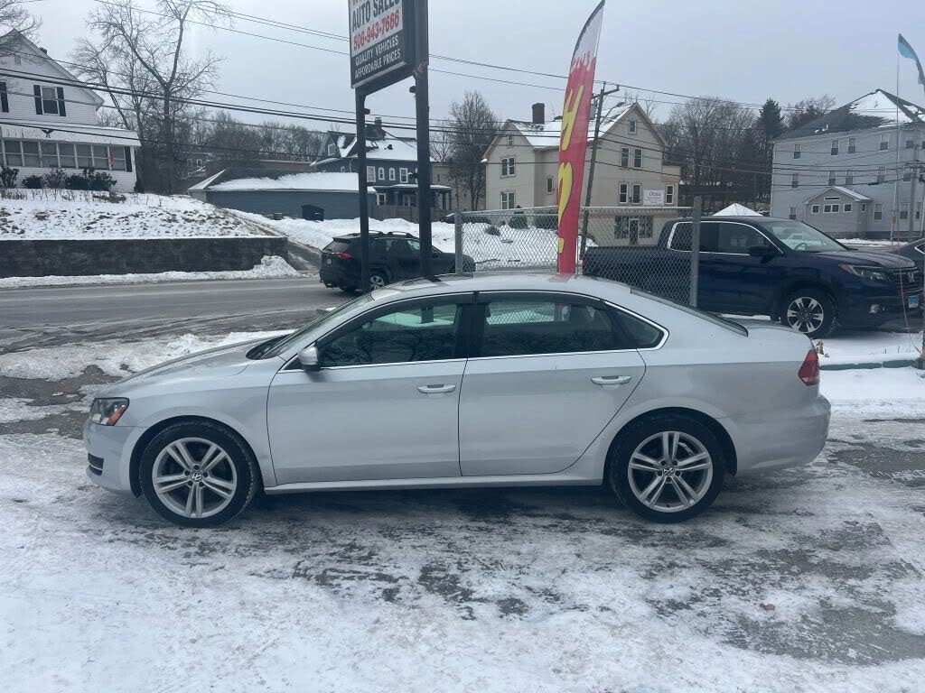 2014 Volkswagen Passat TDI SE with Sunroof