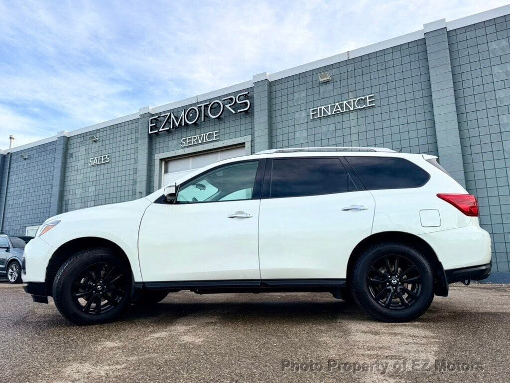 Nissan Pathfinder SL 4WD 2018