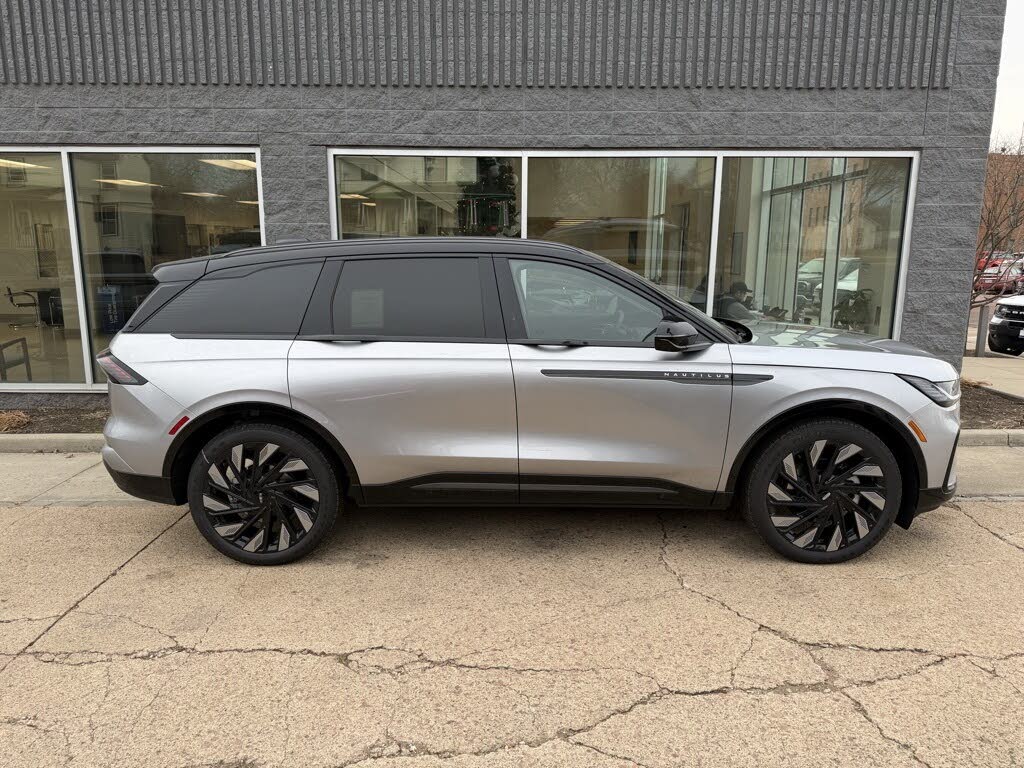 2026 Lincoln Nautilus Hybrid Reserve AWD