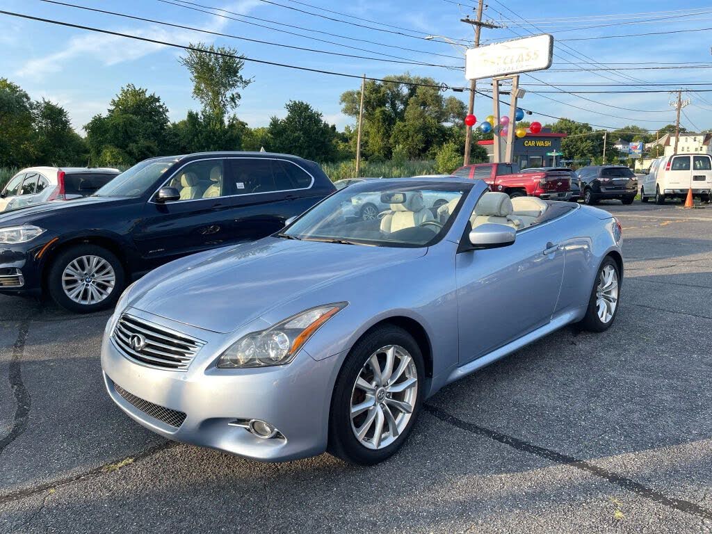 2011 INFINITI G37 Convertible RWD